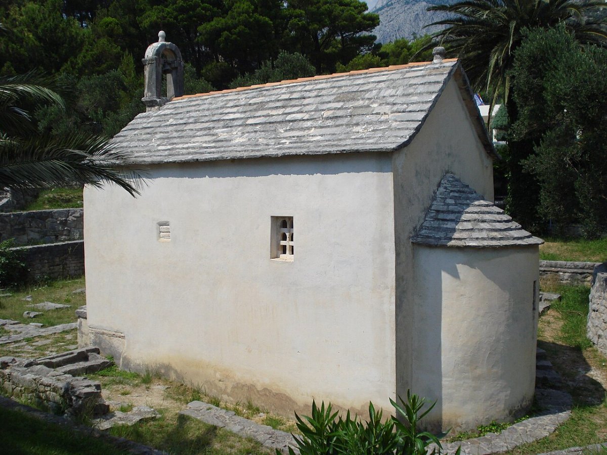 Chiesa di san giorgio con sito archeologico tucepi
