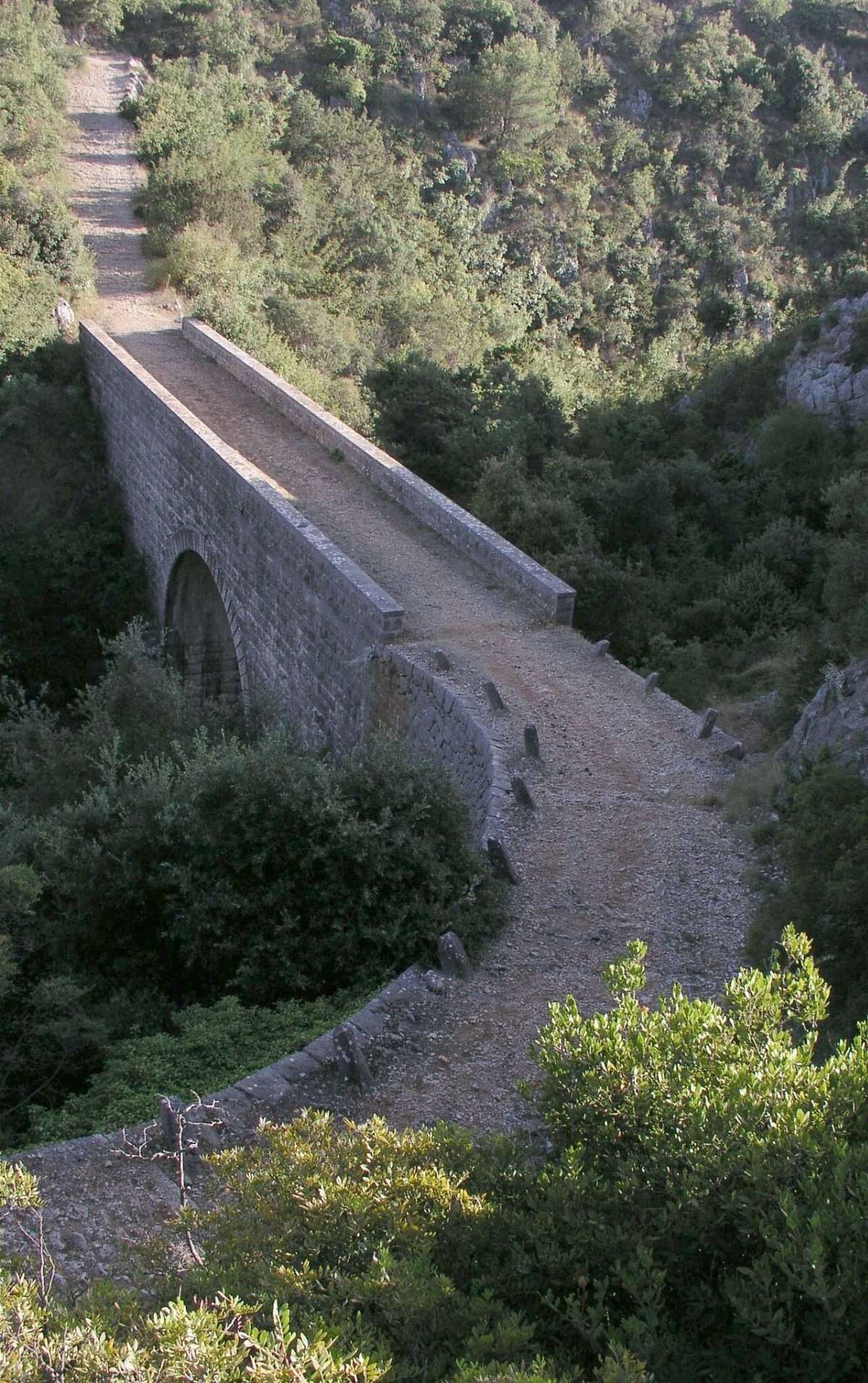 Ponte di pietra lozisca