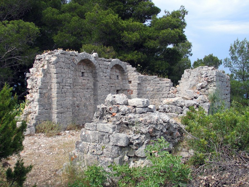 Resti della chiesa di san vito a hum vrbanj