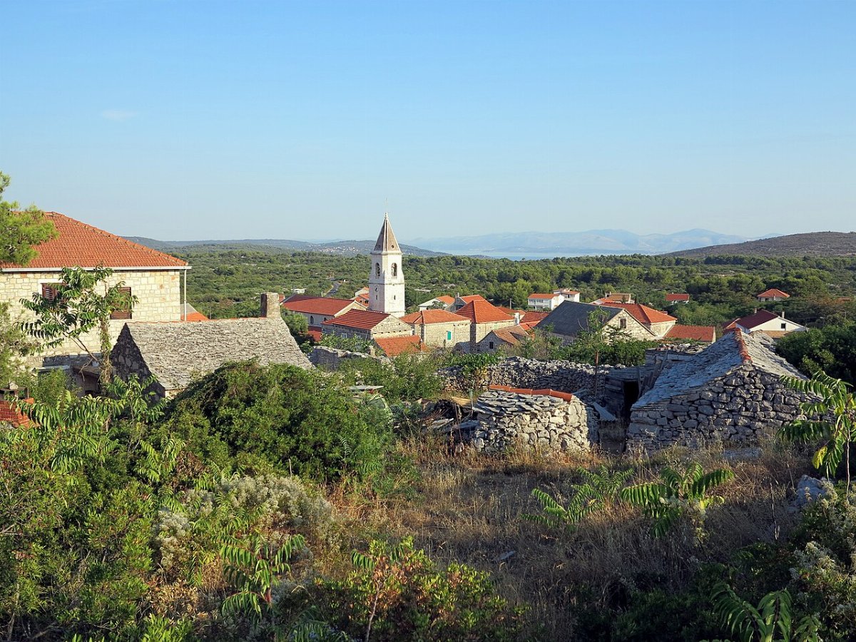 Insieme rurale di gornje selo solta